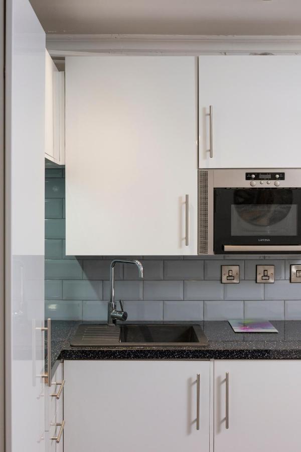 Гостевой дом 48 Gilmore Place Residences *
